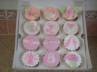 pat a cake cupcakes 1078589 Image 1